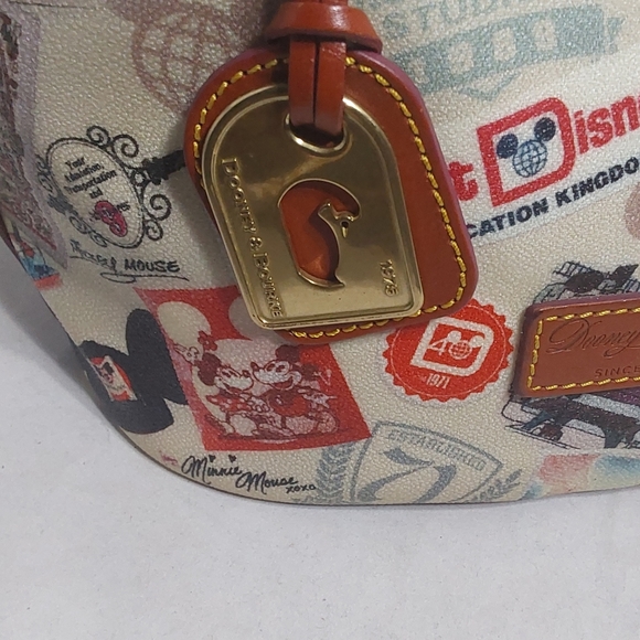 DOONEY &BOURKE WALT DISNEY WORLD 40 YEARS ANNIVERSARY TOTE BAG - Picture 4 of 11
